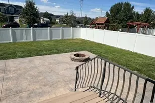 1844 S 2065 W, Woods Cross, UT 84087 - Photo 16