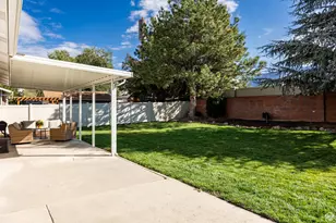 10557 S Primrose Dr, Sandy, UT 84094 - Photo 36