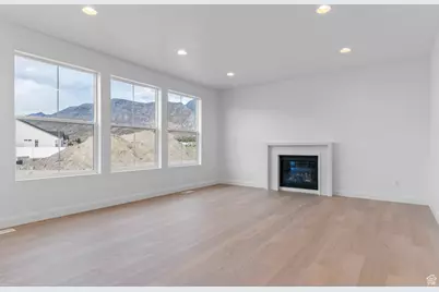 1362 W Valley Dr, Lindon, UT 84042 - Photo 8