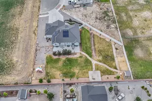 537 E Fiona Cir, Grantsville, UT 84029 - Photo 4