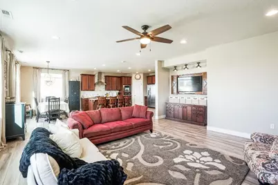 1651 W White Pine Dr, Syracuse, UT 84075 - Photo 22