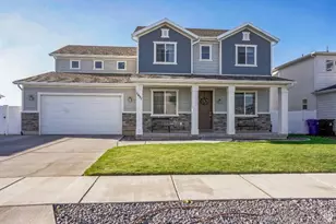 1651 W White Pine Dr, Syracuse, UT 84075 - Photo 2