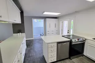 1100 E Webster Dr, Sandy, UT 84094 - Photo 4