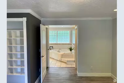 1100 E Webster Dr, Sandy, UT 84094 - Photo 8