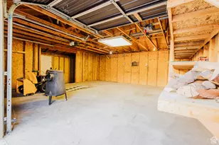8544 S 300 E, Sandy, UT 84070 - Photo 40