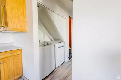 8544 S 300 E, Sandy, UT 84070 - Photo 30