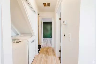 8544 S 300 E, Sandy, UT 84070 - Photo 8