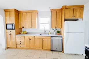 8544 S 300 E, Sandy, UT 84070 - Photo 2