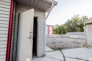 8544 S 300 E, Sandy, UT 84070 - Photo 34