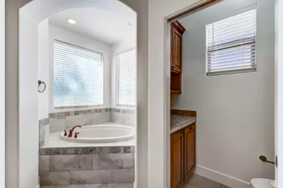 761 W North Links Dr, Washington, UT 84780 - Photo 16