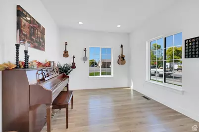 292 W 370 N, Smithfield, UT 84335 - Photo 8