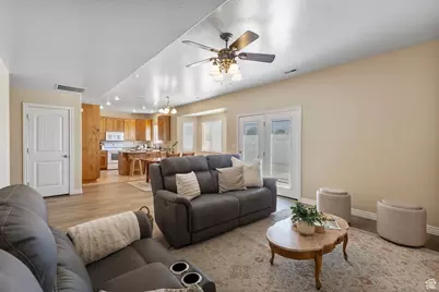 126 N 1500 W, Tremonton, UT 84337 - Photo 6