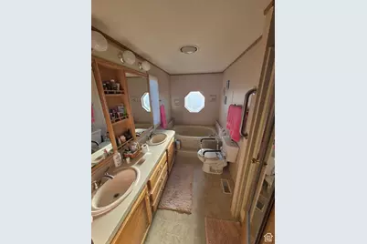 3800 S 1900 W #133, Roy, UT 84067 - Photo 18