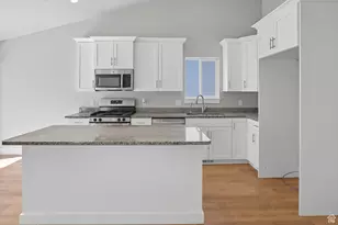 7089 Golden Ridge Ct N, Eagle Mountain, UT 84005 - Photo 8