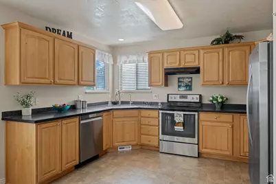 365 W 370 S, American Fork, UT 84003 - Photo 8