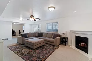 951 Centerville Commons Way, Centerville, UT 84014 - Photo 20