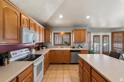 2127 S 350 E, Clearfield, UT 84015 - Photo 14