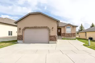 2034 S Cottage Ln, Garden City, UT 84028 - Photo 10