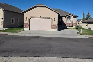 2034 S Cottage Ln, Garden City, UT 84028 - Photo 2