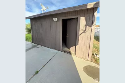 3765 S Stable Bay Dr, Magna, UT 84044 - Photo 40