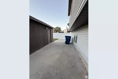 3765 S Stable Bay Dr, Magna, UT 84044 - Photo 38