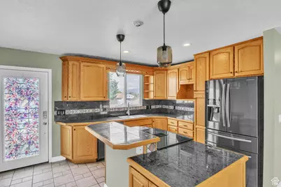 3536 W Churchwood Dr, Taylorsville, UT 84129 - Photo 10