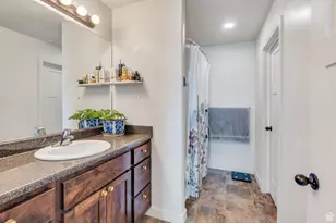 93 E Park Dr, Elk Ridge, UT 84651 - Photo 14