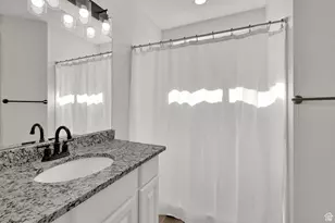 384 S Christine Way W, Kaysville, UT 84037 - Photo 16