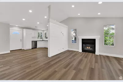 384 S Christine Way W, Kaysville, UT 84037 - Photo 4