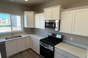 427 E 500 N, Salem, UT 84653 - Photo 4