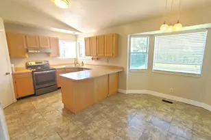 6928 S Beargrass Rd, West Jordan, UT 84081 - Photo 8