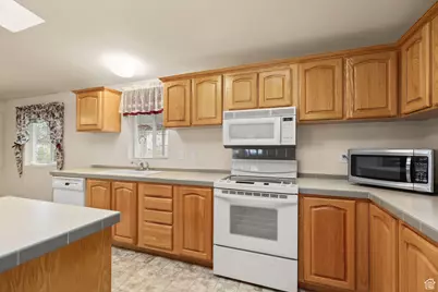 1111 N 2000 W #404, Farr West, UT 84404 - Photo 10