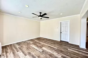 821 E 100 S, Salt Lake City, UT 84102 - Photo 8