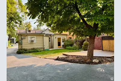 821 E 100 S, Salt Lake City, UT 84102 - Photo 32