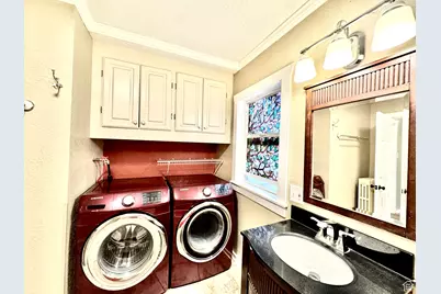 821 E 100 S, Salt Lake City, UT 84102 - Photo 18