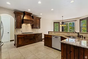 3420 S Pioneer St, Salt Lake City, UT 84109 - Photo 14