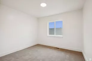 1615 N Angel St, Layton, UT 84041 - Photo 22