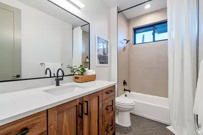 2145 N Main St, Centerville, UT 84014 - Photo 36