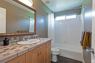 1689 E Kierstin Pl, Salt Lake City, UT 84108 - Photo 16