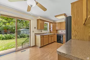 272 N Pin Oak Ln, Kaysville, UT 84037 - Photo 8