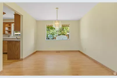272 N Pin Oak Ln, Kaysville, UT 84037 - Photo 4