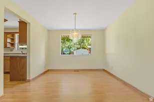 272 N Pin Oak Ln, Kaysville, UT 84037 - Photo 4