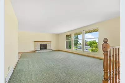 272 N Pin Oak Ln, Kaysville, UT 84037 - Photo 2