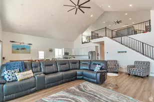 248 W Chukar Cir, Garden City, UT 84028 - Photo 8