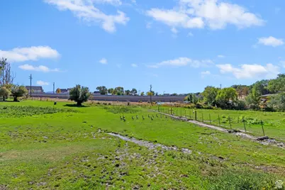 500 W Willowcreek S #6, South Jordan, UT 84009 - Photo 4