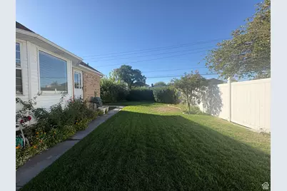 5882 S Meadowcrest Dr, Murray, UT 84107 - Photo 32