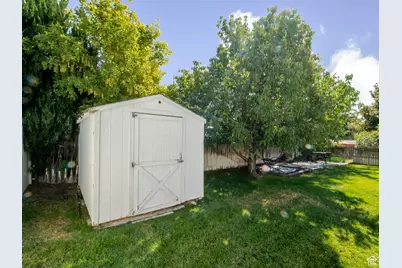 2688 N 1750 E, Layton, UT 84040 - Photo 30