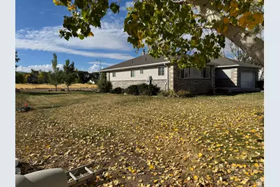 170 E 400 N, Mount Pleasant, UT 84647 - Photo 2