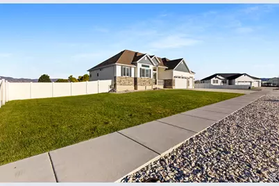 643 S Woodruff Way, Grantsville, UT 84029 - Photo 2