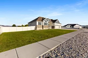 643 S Woodruff Way, Grantsville, UT 84029 - Photo 2